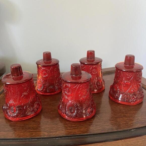 Holding for MBED  Daisy Floral Red Glass Peg Votive Candle Holder set of 5 — - Picture 2 of 12